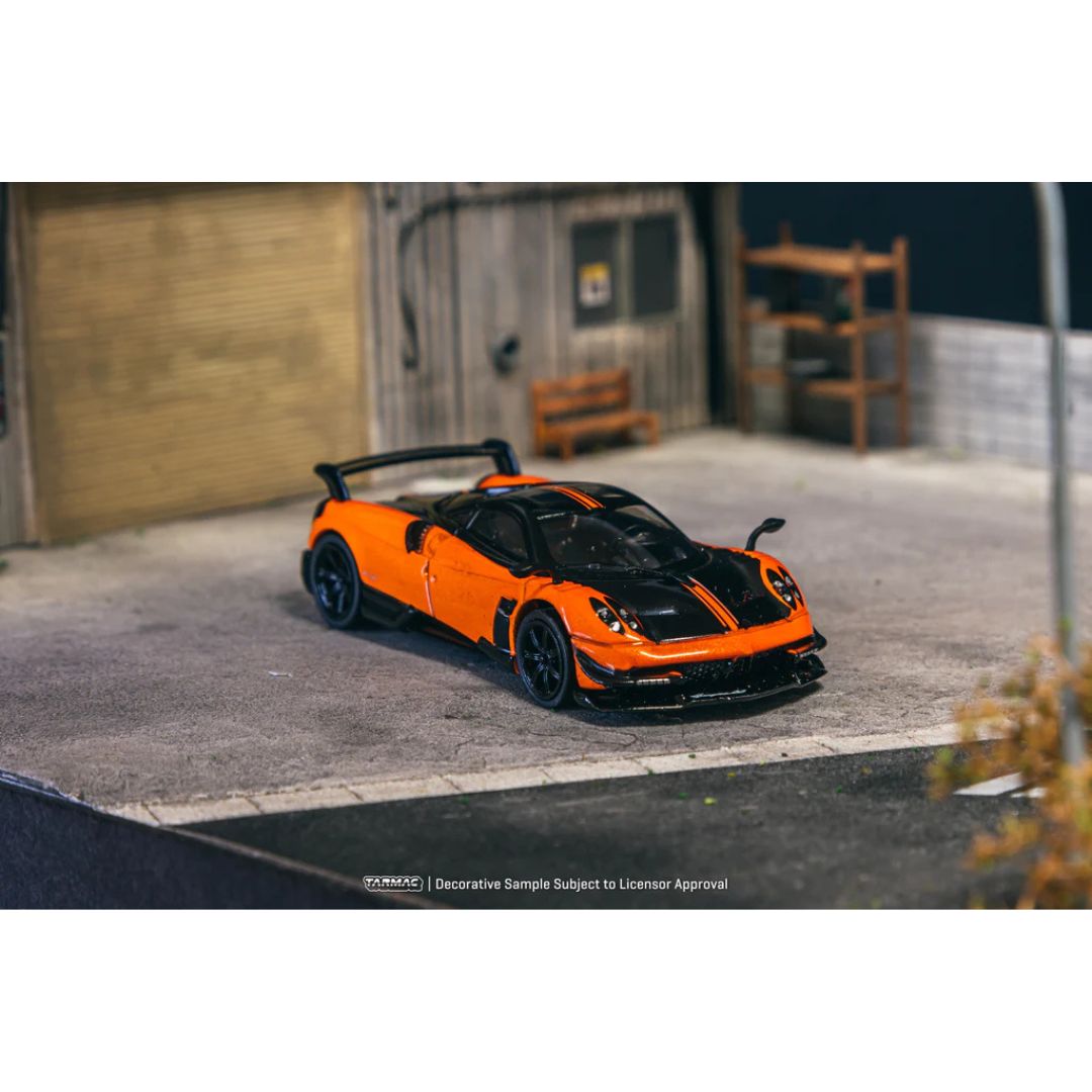 Tarmac Works Pagani Huayra BC Arancio Saint Tropez