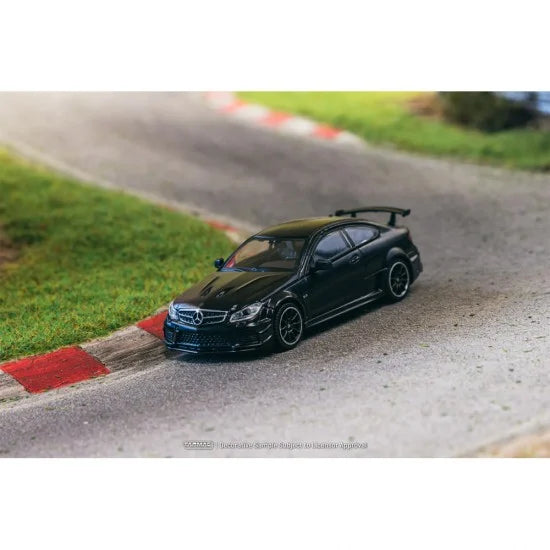 Tarmac Works Mercedes-Benz C 63 AMG Coupé Black Series