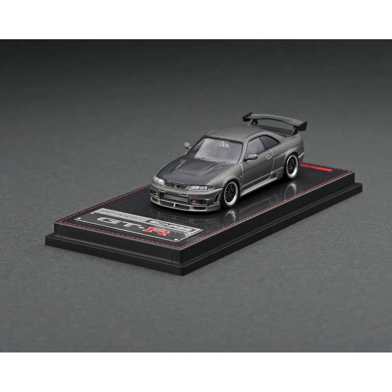 Ignition Model Nissan Nismo R33 GT-R 400R (Gris titanio)