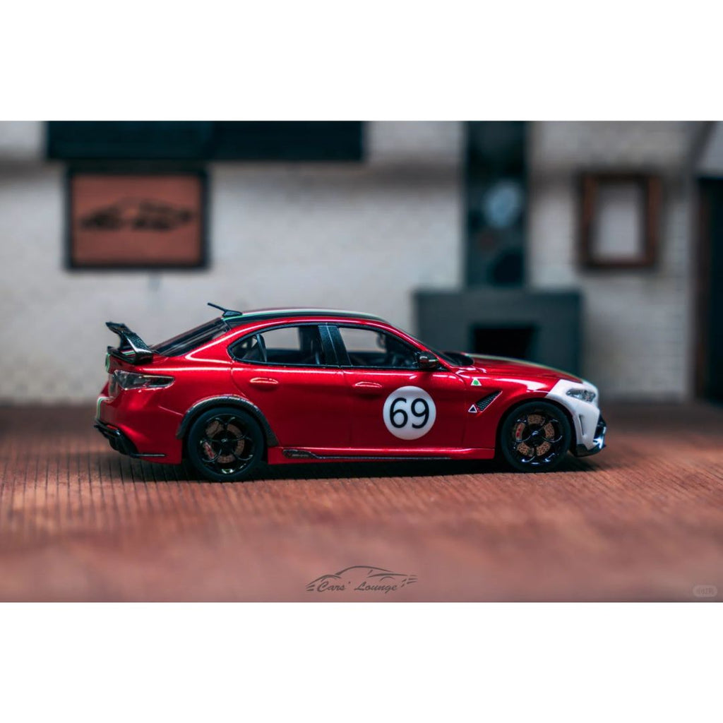 *PRE-ORDER* Car´s Lounge Alfa Romeo GTAm | 2025 Auto Passion Alliance (APA)