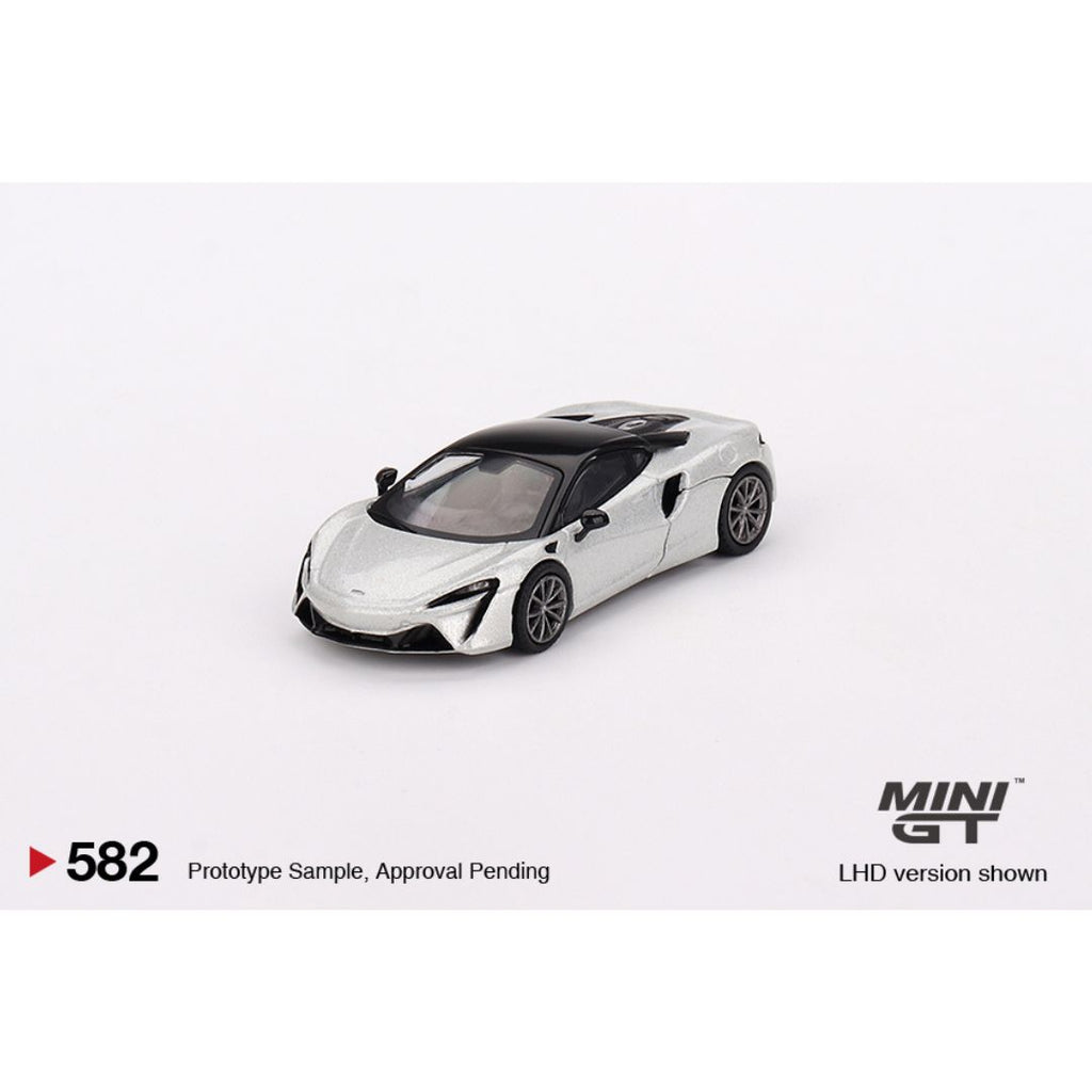 Mini GT McLaren Artura - 582