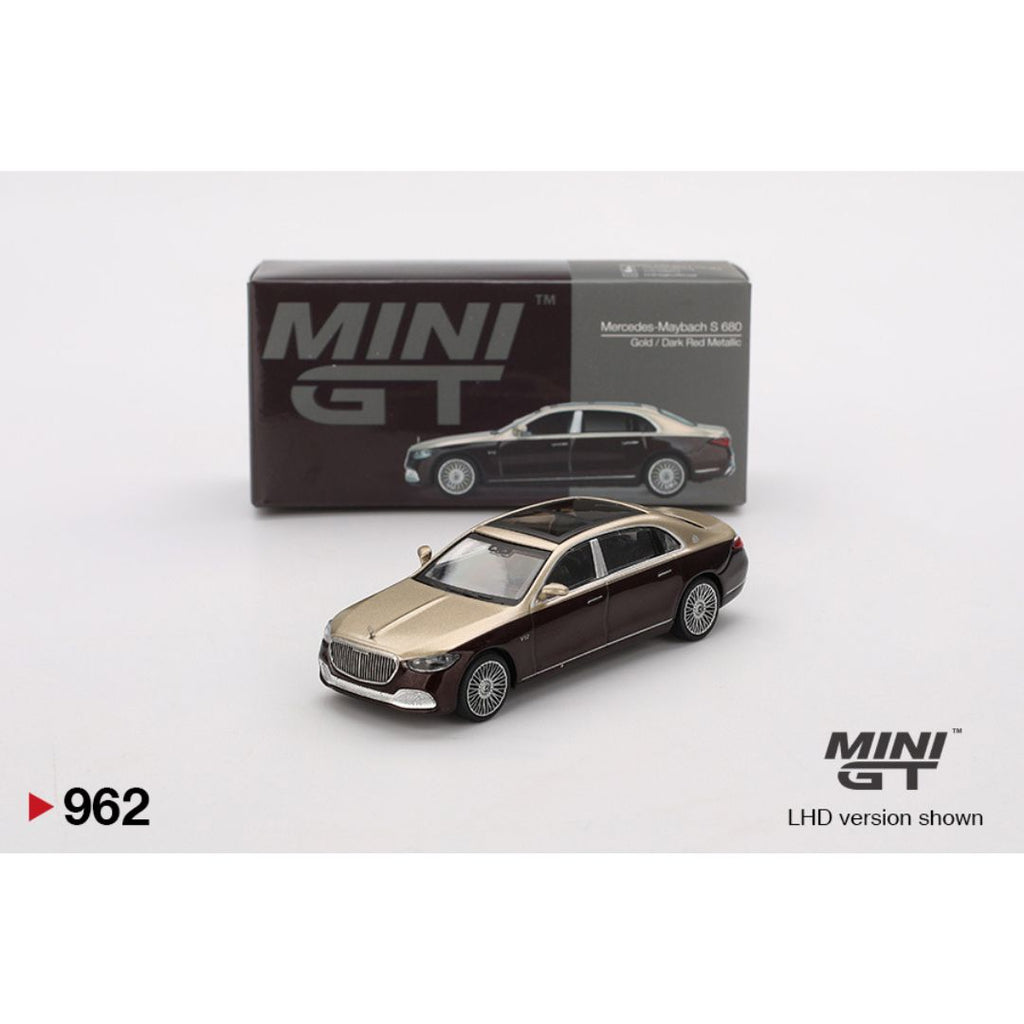 *EN CAMINO* Mini GT Mercedes-Maybach S 680 - 962