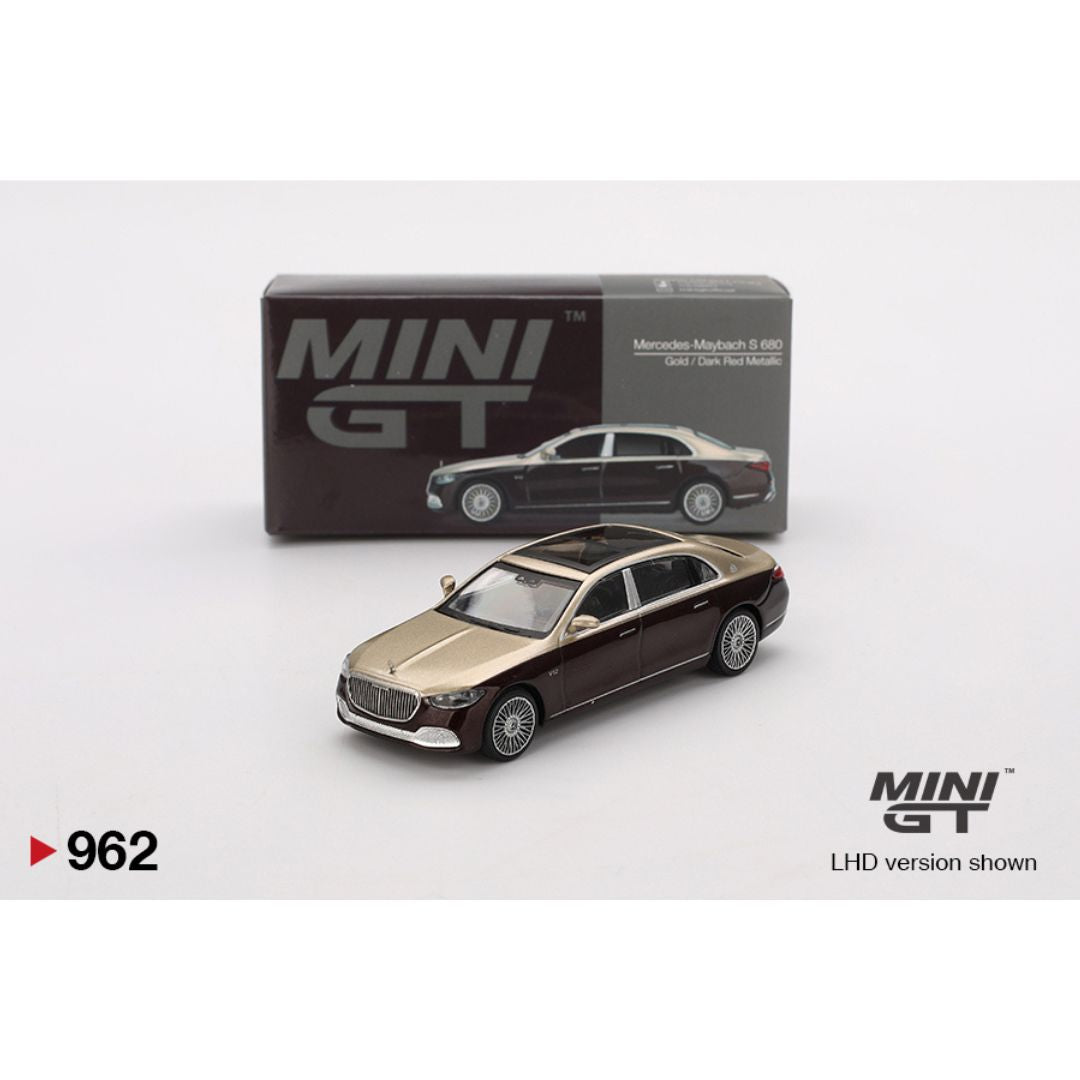 *EN CAMINO* Mini GT Mercedes-Maybach S 680 - 962