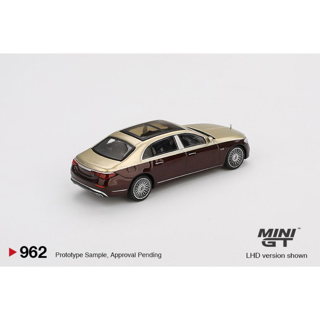 *EN CAMINO* Mini GT Mercedes-Maybach S 680 - 962