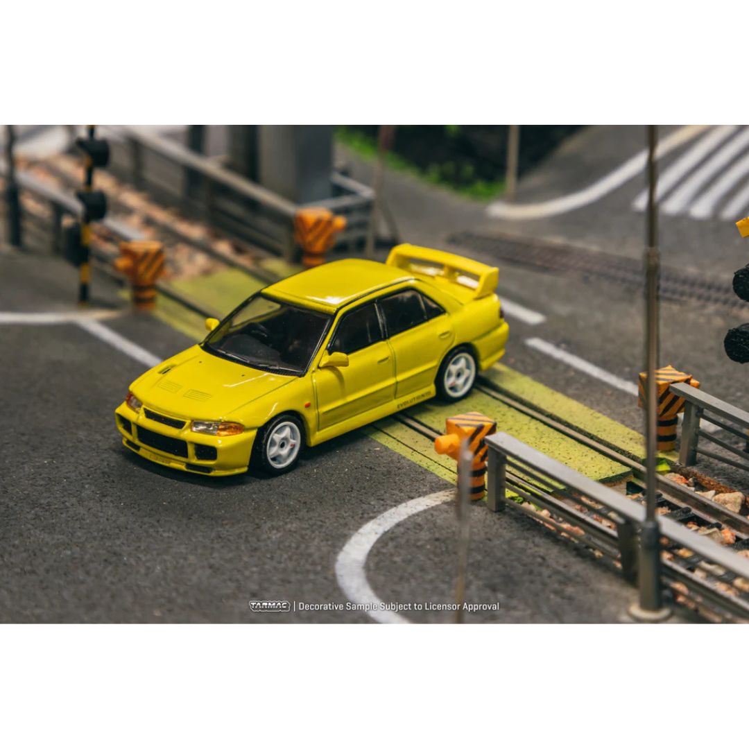 Tarmac Works Mitsubishi Lancer GSR Evolution III con Tarmac Cards