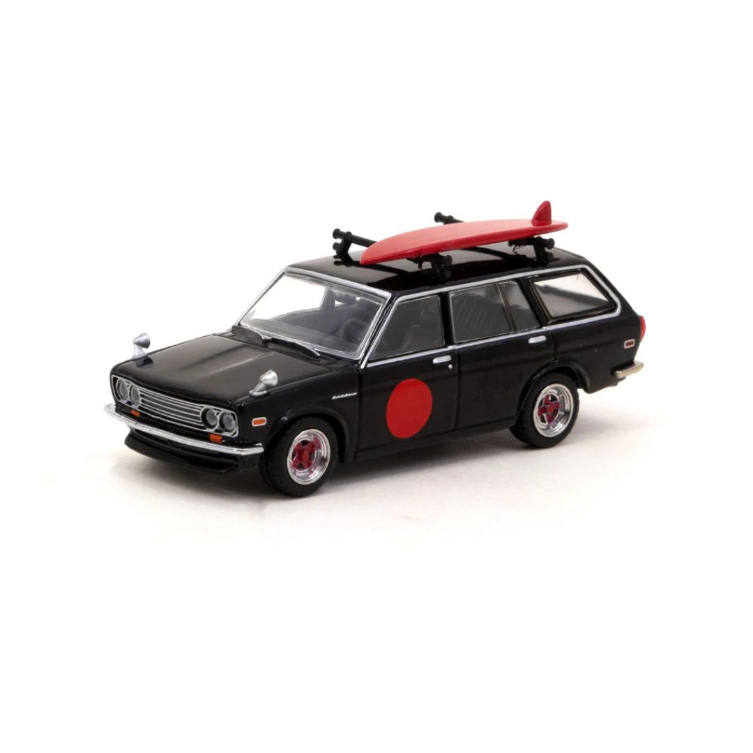 Tarmac Works Datsun 510 Wagon con tabla de surf