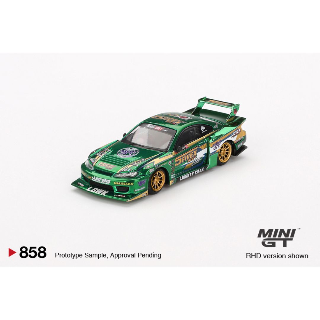Mini GT S15 verde con detalles dorados y patrocinadores en modelo a escala de Miskha Garage